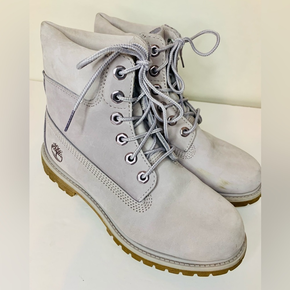 Timberland Women’s 6” Premium Waterproof Boots Size 7M Light Grey Nubuck - Picture 3 of 13